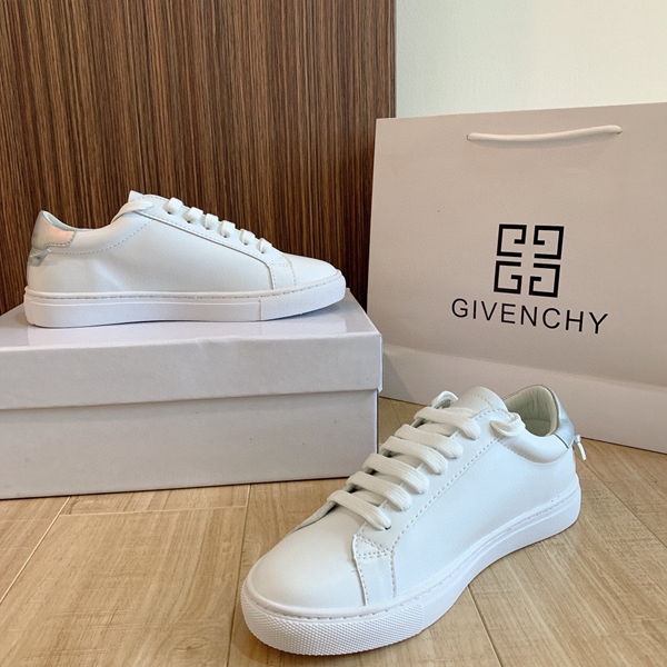 ブランド激安靴着用イメージ